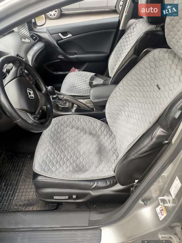 Седан Honda Accord 2008 в Никополе