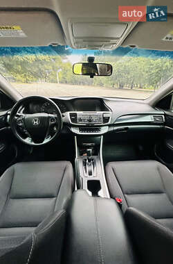 Седан Honda Accord 2014 в 