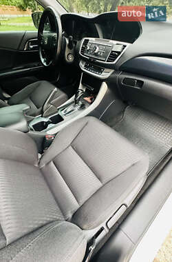 Седан Honda Accord 2014 в 