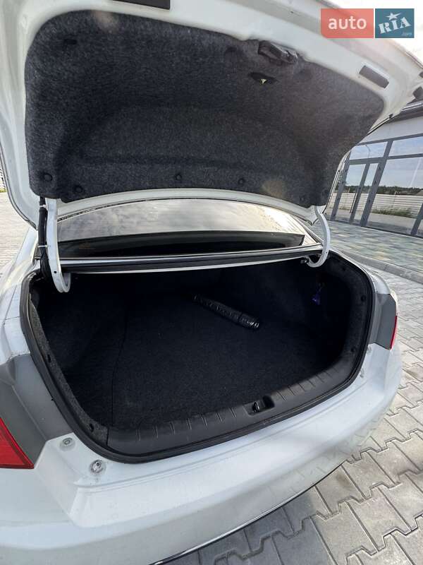 Седан Honda Accord 2015 в Бродах фото 18 Седан Honda Accord 2015 в Бродах