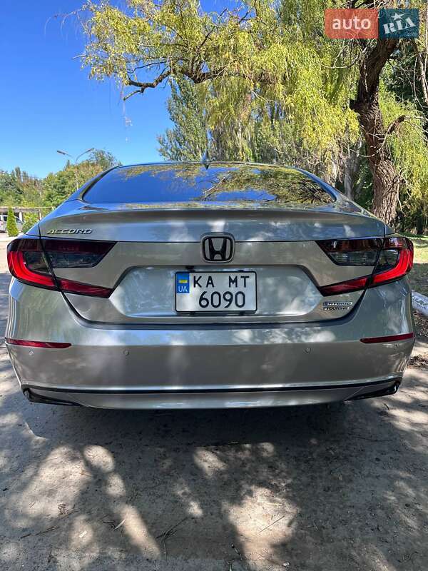 Седан Honda Accord 2020 в Марганце