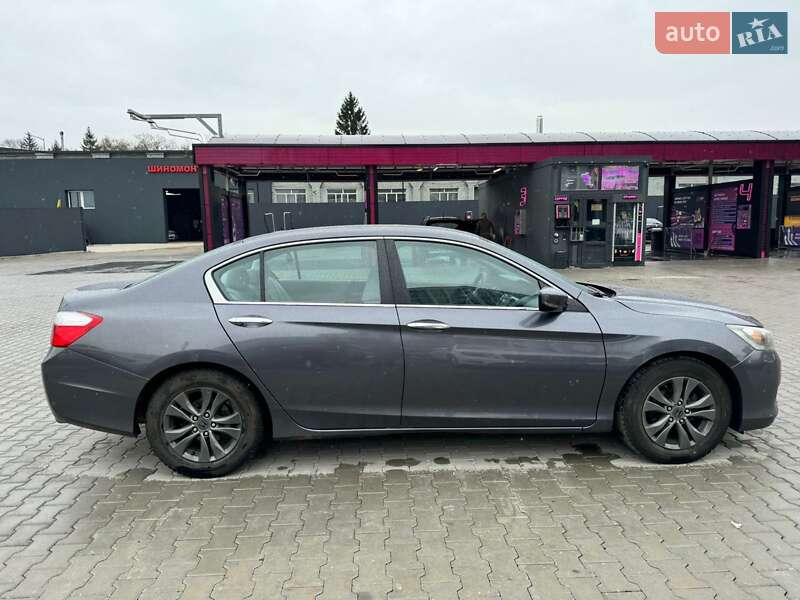 Седан Honda Accord 2012 в Львові