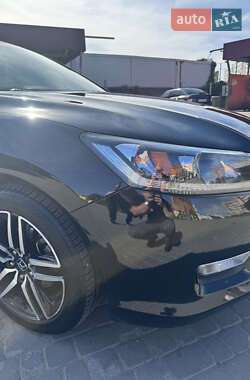 Седан Honda Accord 2015 в 