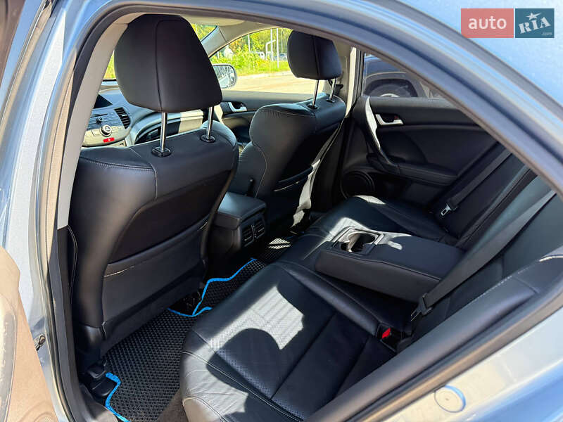Седан Honda Accord 2011 в Житомирі