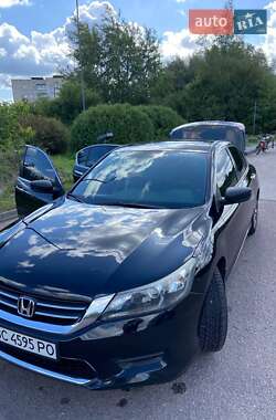 Седан Honda Accord 2015 в 