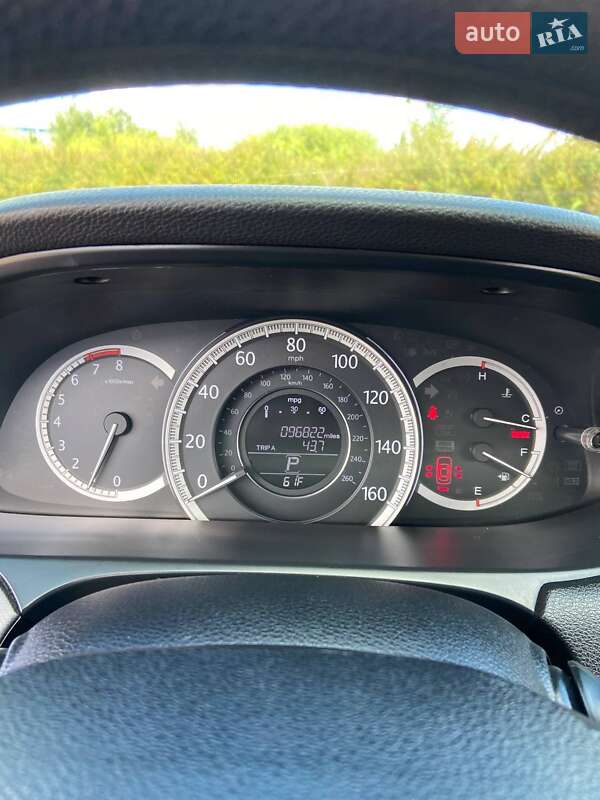 Седан Honda Accord 2015 в Дрогобичі