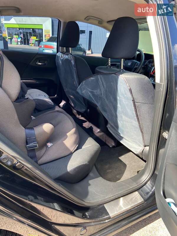 Седан Honda Accord 2015 в Дрогобичі