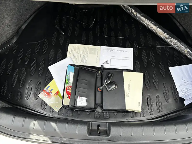 Седан Honda Accord 2013 в Софиевской Борщаговке документ