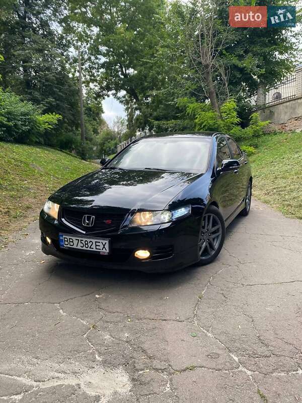 Седан Honda Accord 2007 в Остроге