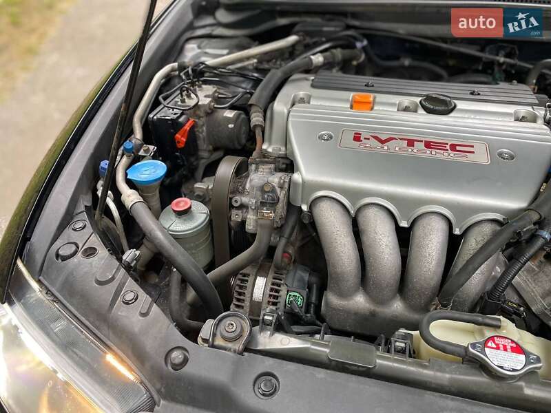 Седан Honda Accord 2007 в Остроге