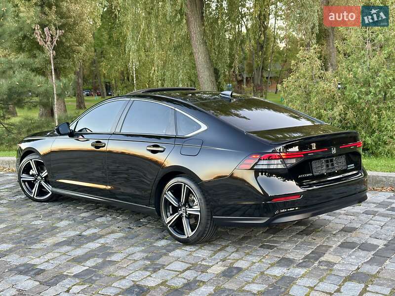 Седан Honda Accord 2023 в Киеве