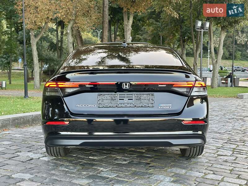 Седан Honda Accord 2023 в Киеве