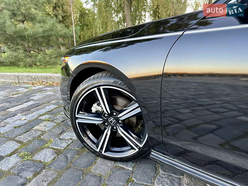 Седан Honda Accord 2023 в Киеве