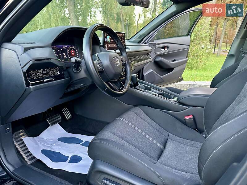 Седан Honda Accord 2023 в Киеве