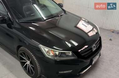Седан Honda Accord 2015 в 