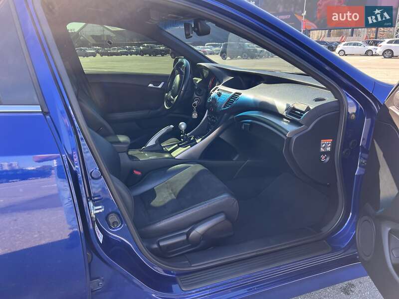 Седан Honda Accord 2012 в Києві