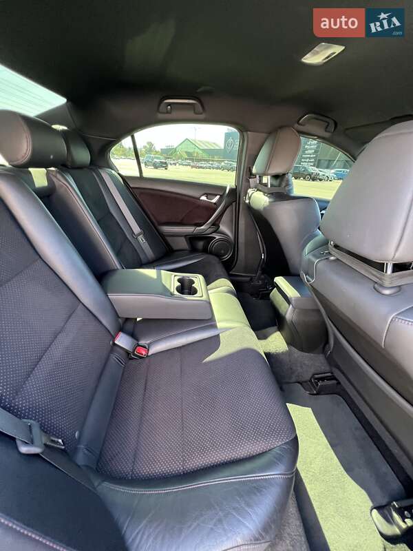 Седан Honda Accord 2012 в Києві