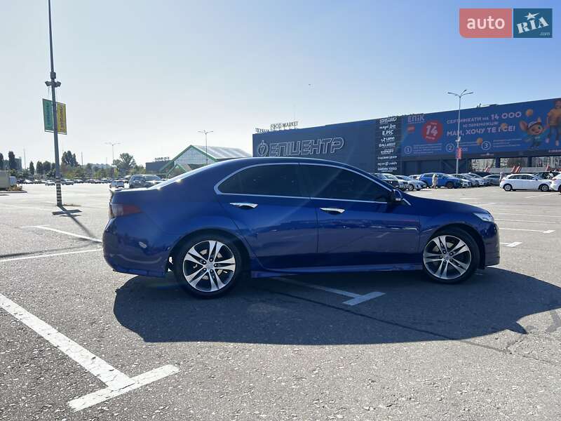 Седан Honda Accord 2012 в Києві