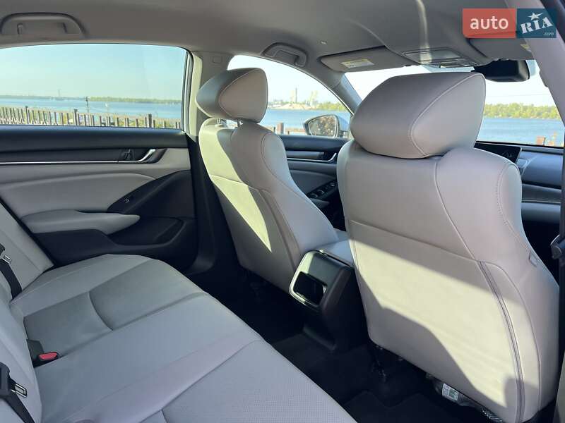 Седан Honda Accord 2019 в Дніпрі