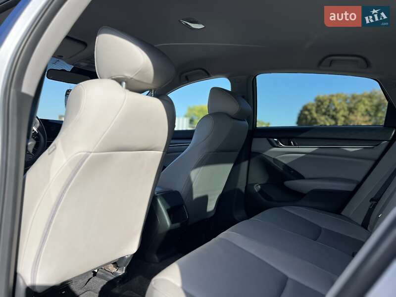 Седан Honda Accord 2019 в Дніпрі