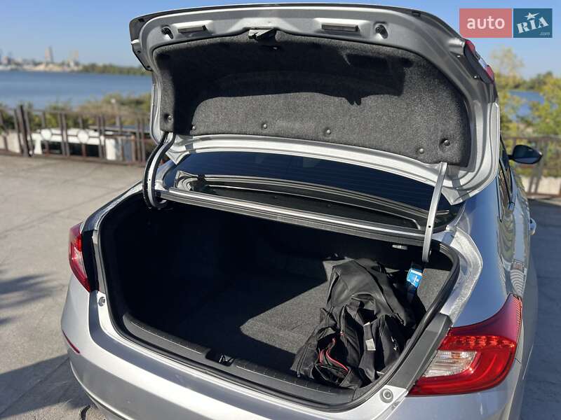 Седан Honda Accord 2019 в Дніпрі