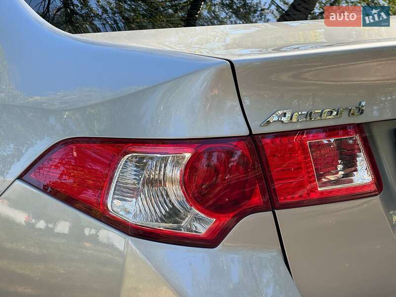 Седан Honda Accord 2011 в Ахтырке