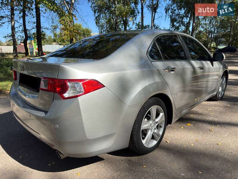 Седан Honda Accord 2011 в Ахтырке