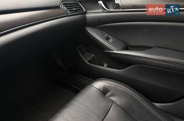 Седан Honda Accord 2018 в 