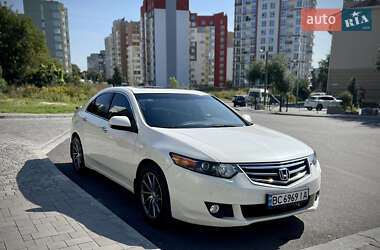 Седан Honda Accord 2010 в Львові