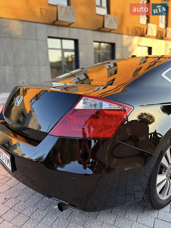 Купе Honda Accord 2008 в Запорожье