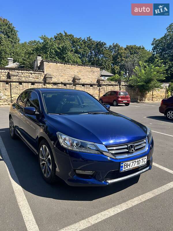 Седан Honda Accord 2014 в Одесі