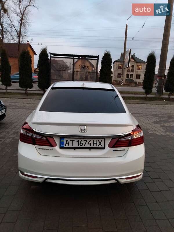 Седан Honda Accord 2016 в Івано-Франківську