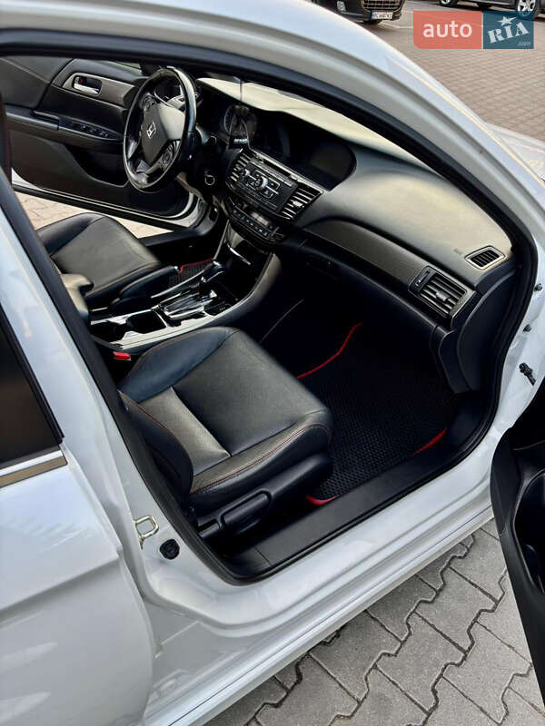 Седан Honda Accord 2017 в Самборе