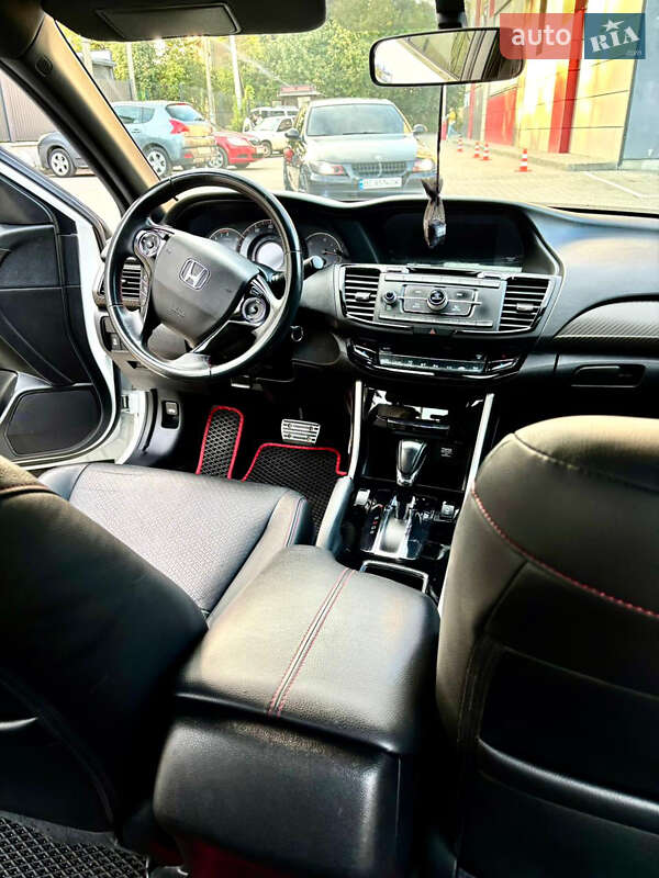 Седан Honda Accord 2017 в Самборе