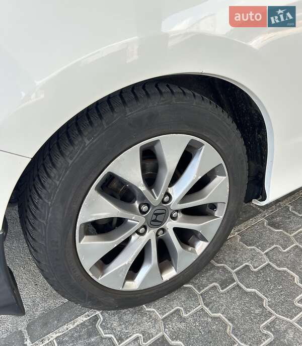 Купе Honda Accord 2013 в Києві фото 14 Купе Honda Accord 2013 в Києві
