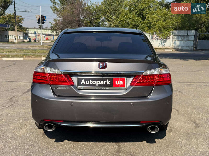 Седан Honda Accord 2013 в Запоріжжі