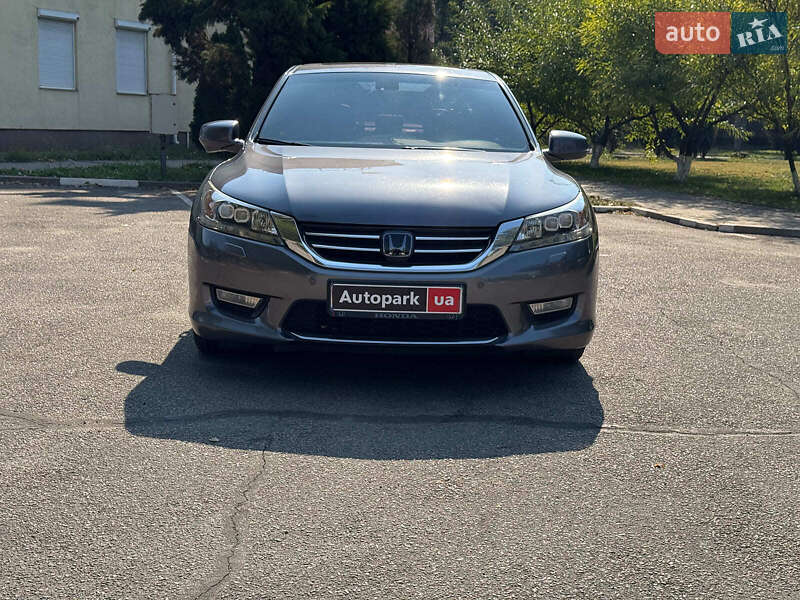 Седан Honda Accord 2013 в Запоріжжі