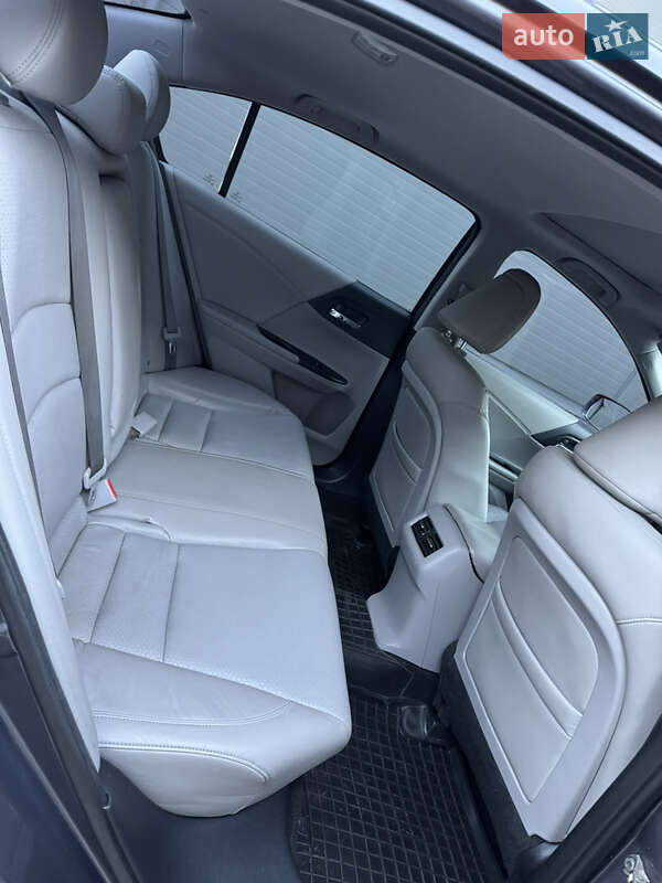 Седан Honda Accord 2014 в Киеве фото 5 Седан Honda Accord 2014 в Киеве