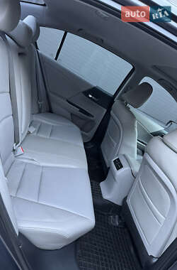 Седан Honda Accord 2014 в 