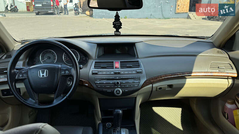 Седан Honda Accord 2008 в Килии