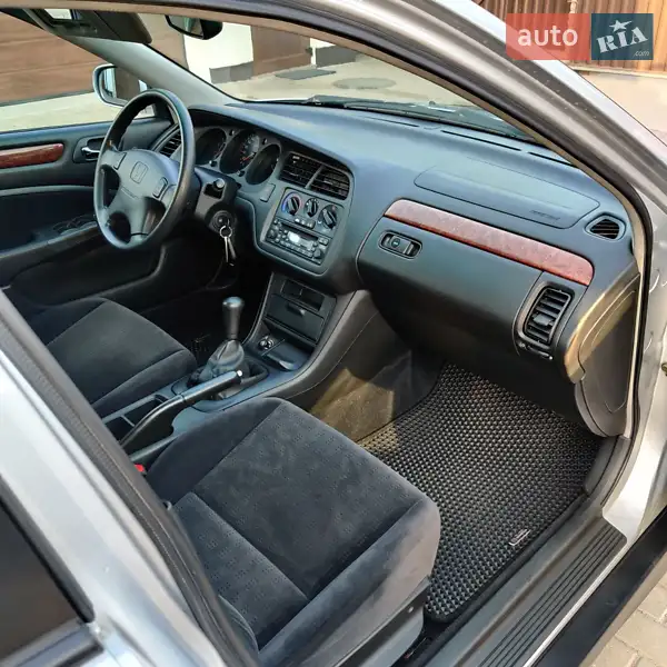 Honda Accord 2002 VIN SHHCH67402U303464 фото оголошення 3 з 43