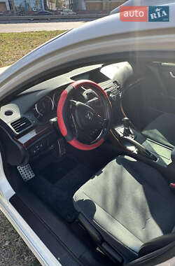 Универсал Honda Accord 2011 в 