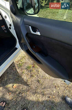 Универсал Honda Accord 2011 в 