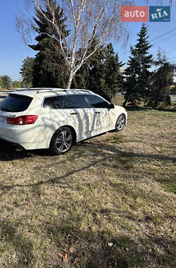 Универсал Honda Accord 2011 в 