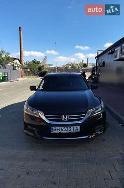 Седан Honda Accord 2014 в 