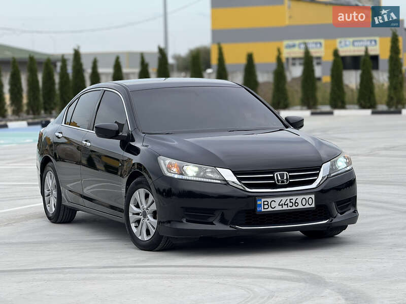 Седан Honda Accord 2014 в 