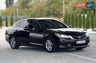 Седан Honda Accord 2014 в 
