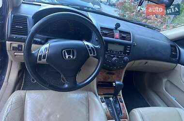 Седан Honda Accord 2004 в 