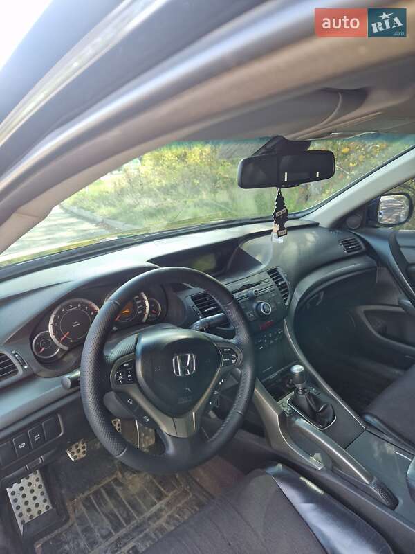 Седан Honda Accord 2010 в Днепре