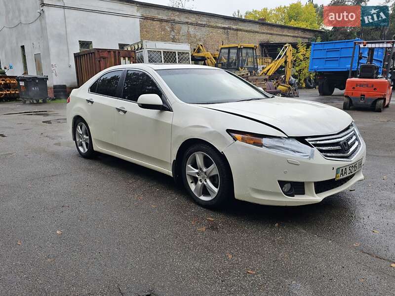 Седан Honda Accord 2010 в 